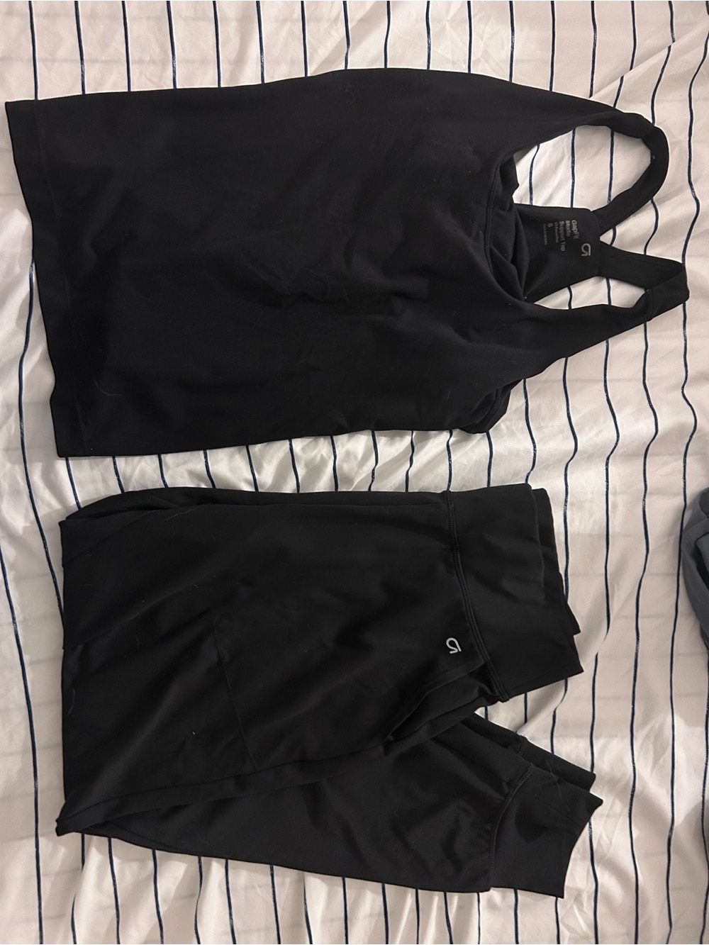 GAP Black GapFit Studio Support Sports Top